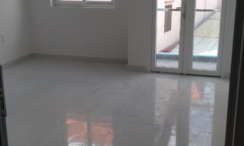 Bán nhà trong hẻm 505 mới xây , cách quốc lộ 13 chỉ 20m